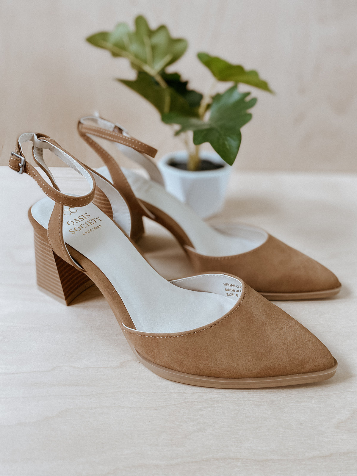 The Princess Pump in Camel