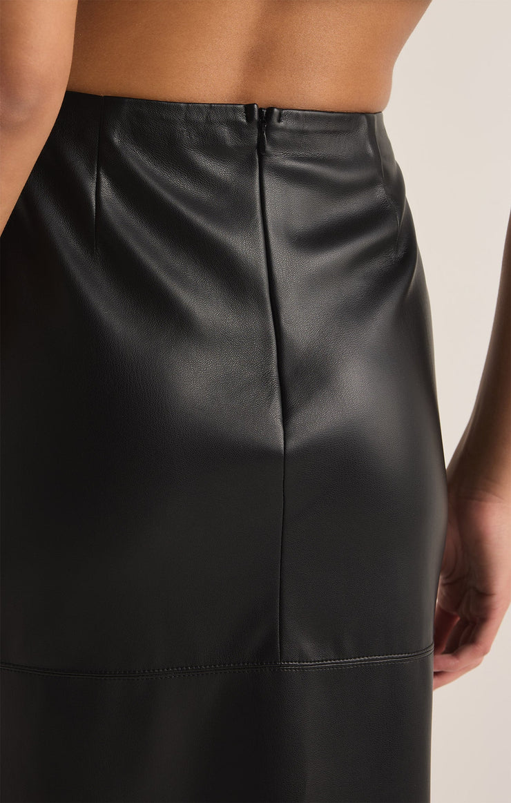 Metropolitan Leather Skirt in Black